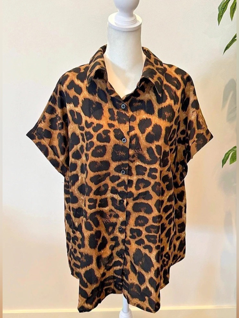 SHEIN Leopard Print Button Down Top 1X Like New